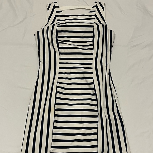 CLASSIC DARK NAVY STRIPED DRESS - Picture 6 of 8
